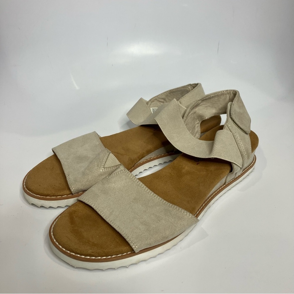 Skechers memory foam wedge Sandals tan women’s size 10 casual minimalist neutral
